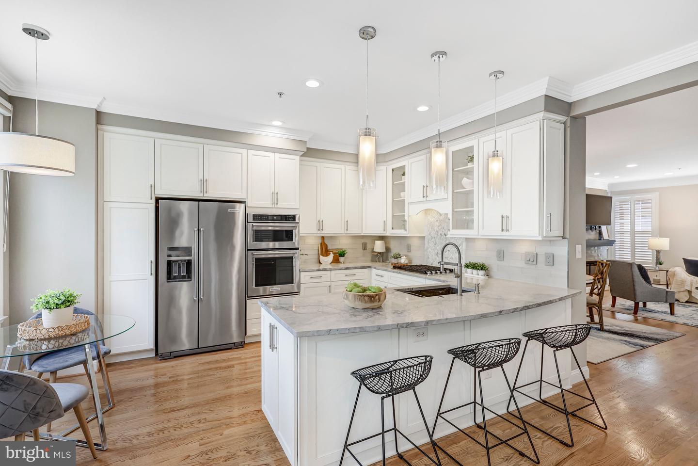 17 ALEXANDER ST, ALEXANDRIA, Virginia 22314, 3 Bedrooms Bedrooms, ,3 BathroomsBathrooms,Residential,For sale,17 ALEXANDER ST,VAAX2053368 MLS # VAAX2053368