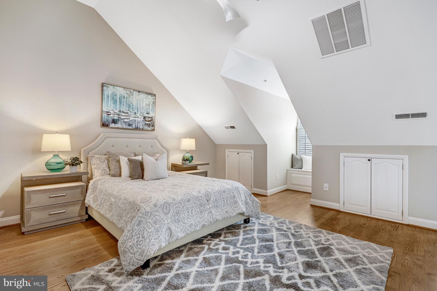 17 ALEXANDER ST, ALEXANDRIA, Virginia 22314, 3 Bedrooms Bedrooms, ,3 BathroomsBathrooms,Residential,For sale,17 ALEXANDER ST,VAAX2053368 MLS # VAAX2053368