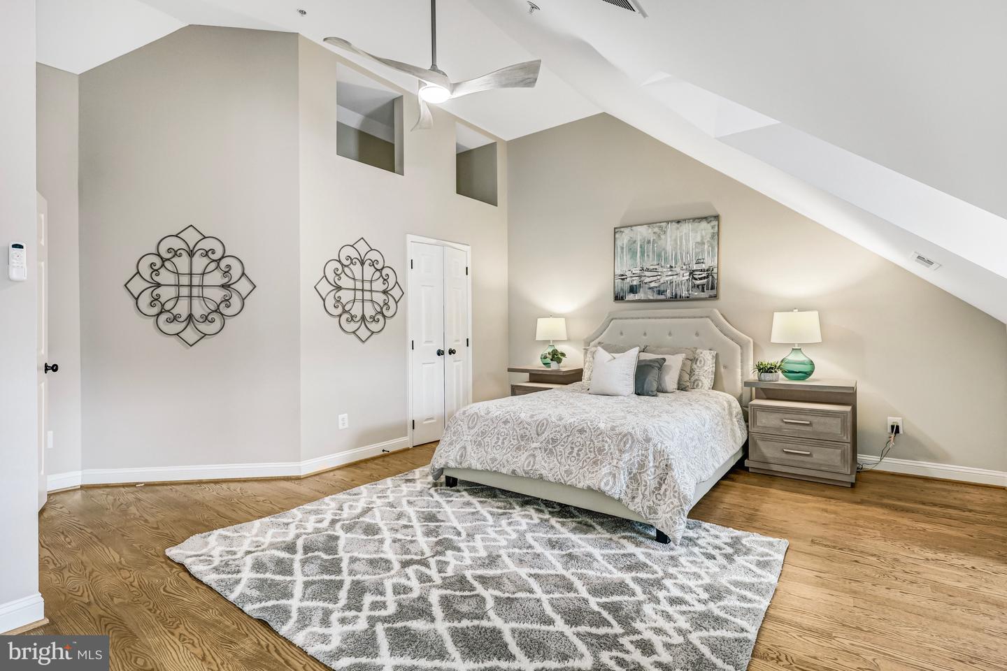 17 ALEXANDER ST, ALEXANDRIA, Virginia 22314, 3 Bedrooms Bedrooms, ,3 BathroomsBathrooms,Residential,For sale,17 ALEXANDER ST,VAAX2053368 MLS # VAAX2053368