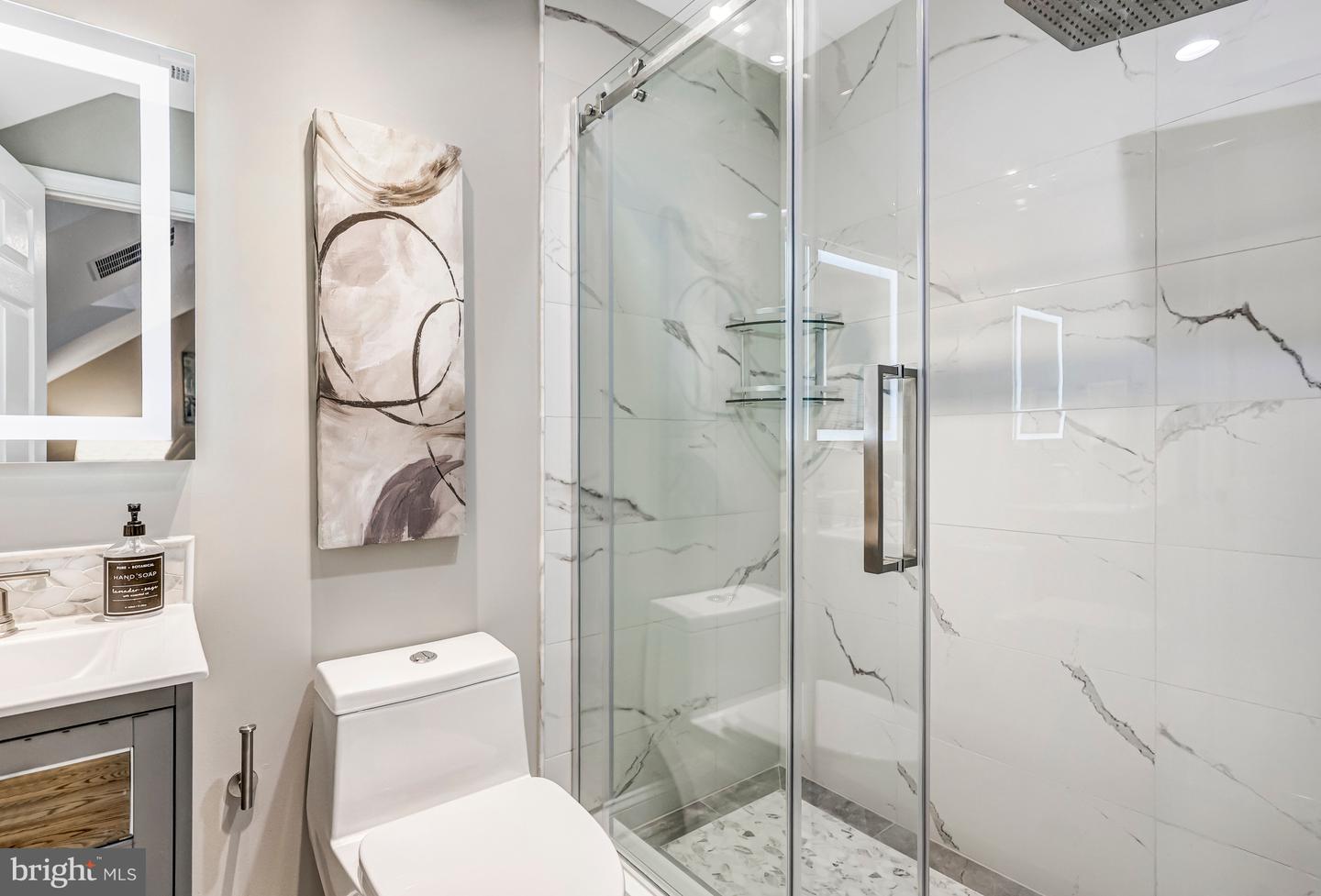 17 ALEXANDER ST, ALEXANDRIA, Virginia 22314, 3 Bedrooms Bedrooms, ,3 BathroomsBathrooms,Residential,For sale,17 ALEXANDER ST,VAAX2053368 MLS # VAAX2053368