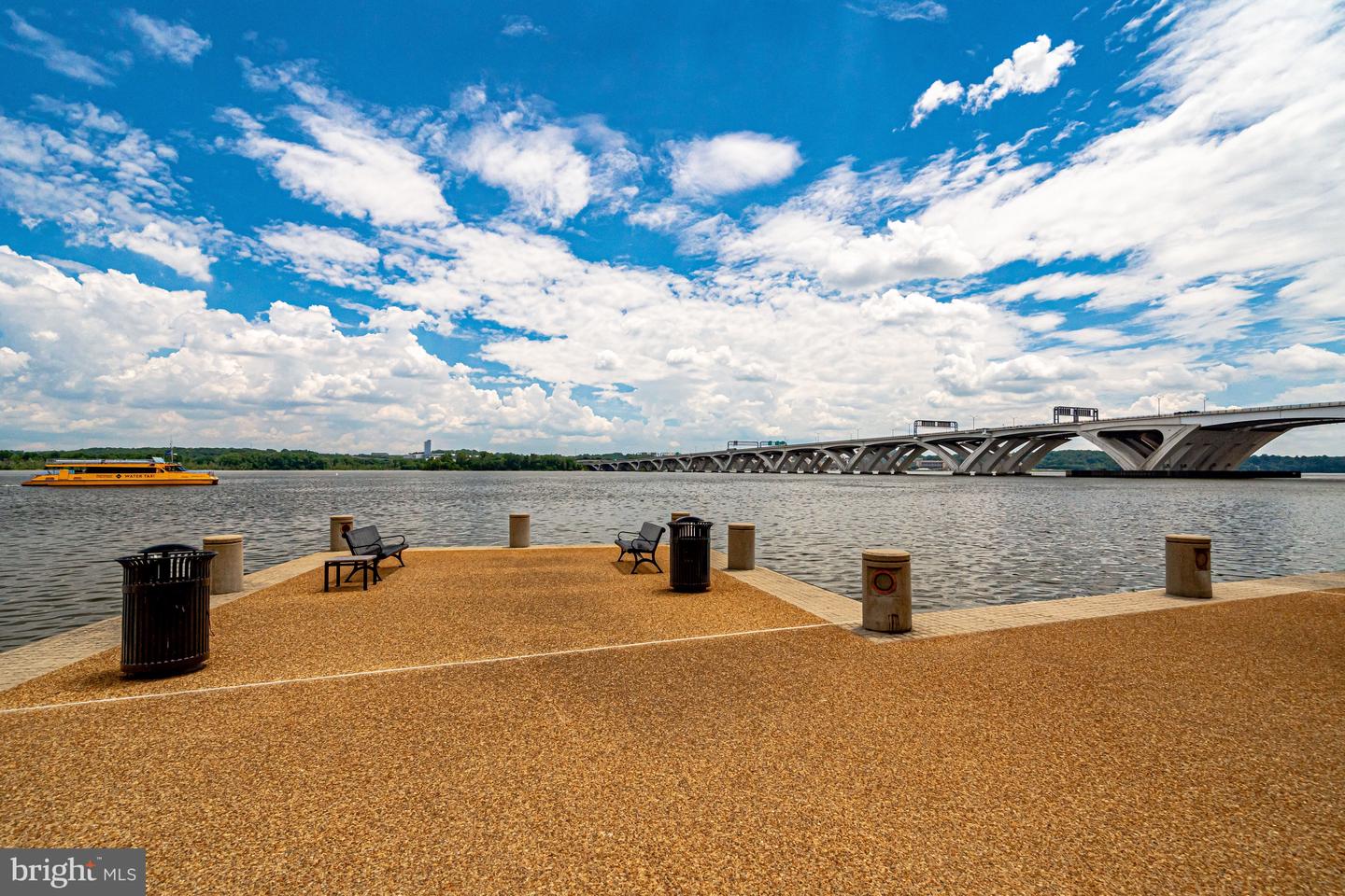 17 ALEXANDER ST, ALEXANDRIA, Virginia 22314, 3 Bedrooms Bedrooms, ,3 BathroomsBathrooms,Residential,For sale,17 ALEXANDER ST,VAAX2053368 MLS # VAAX2053368