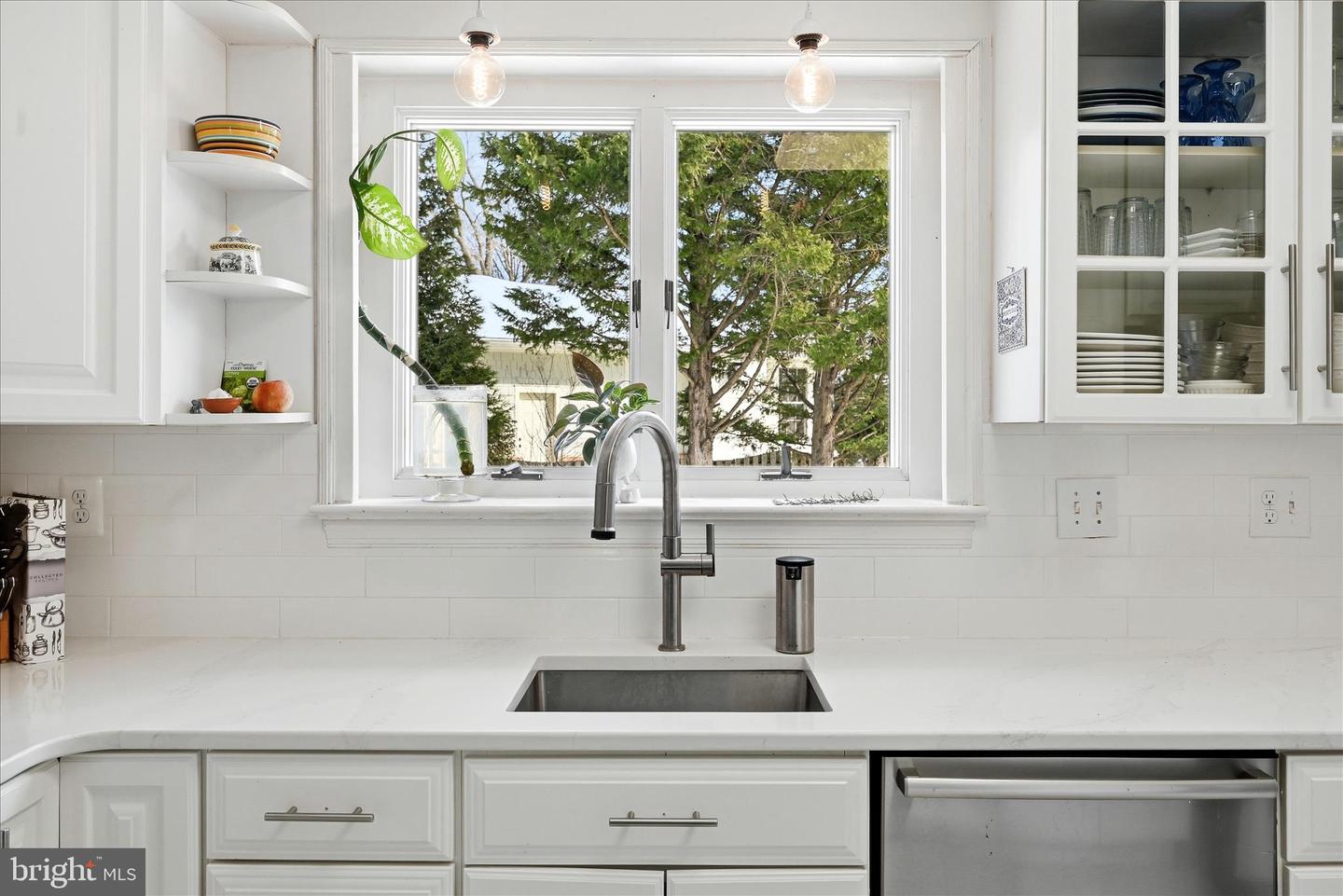 1201 ALLENDALE RD, MCLEAN, Virginia 22101, 5 Bedrooms Bedrooms, 8 Rooms Rooms,3 BathroomsBathrooms,Residential,For sale,1201 ALLENDALE RD,VAFX2286748 MLS # VAFX2286748