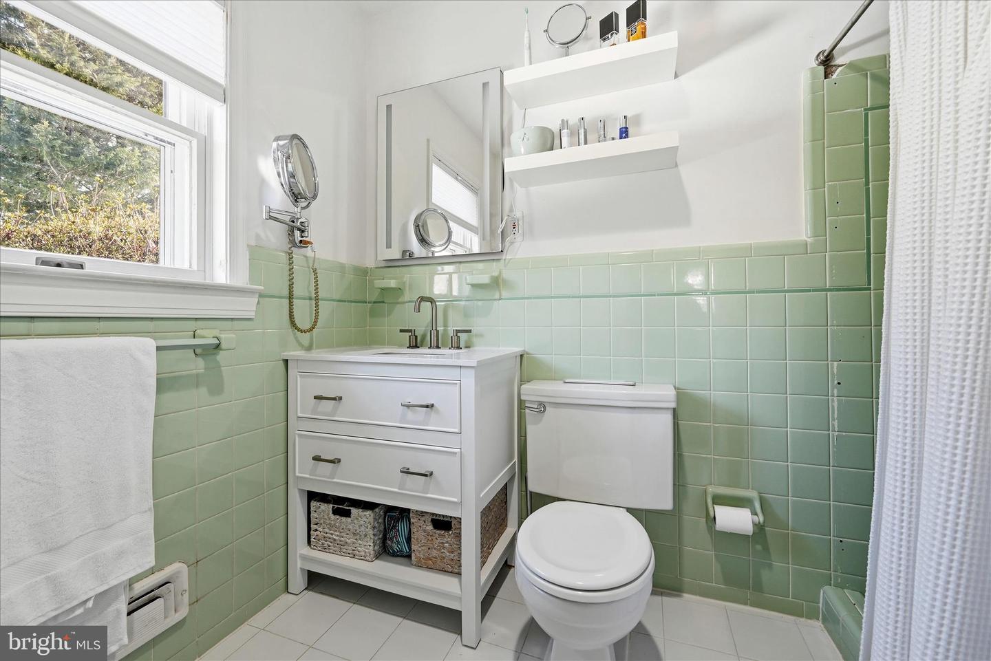 1201 ALLENDALE RD, MCLEAN, Virginia 22101, 5 Bedrooms Bedrooms, 8 Rooms Rooms,3 BathroomsBathrooms,Residential,For sale,1201 ALLENDALE RD,VAFX2286748 MLS # VAFX2286748