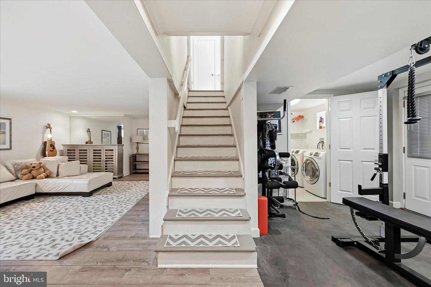 1201 ALLENDALE RD, MCLEAN, Virginia 22101, 5 Bedrooms Bedrooms, 8 Rooms Rooms,3 BathroomsBathrooms,Residential,For sale,1201 ALLENDALE RD,VAFX2286748 MLS # VAFX2286748