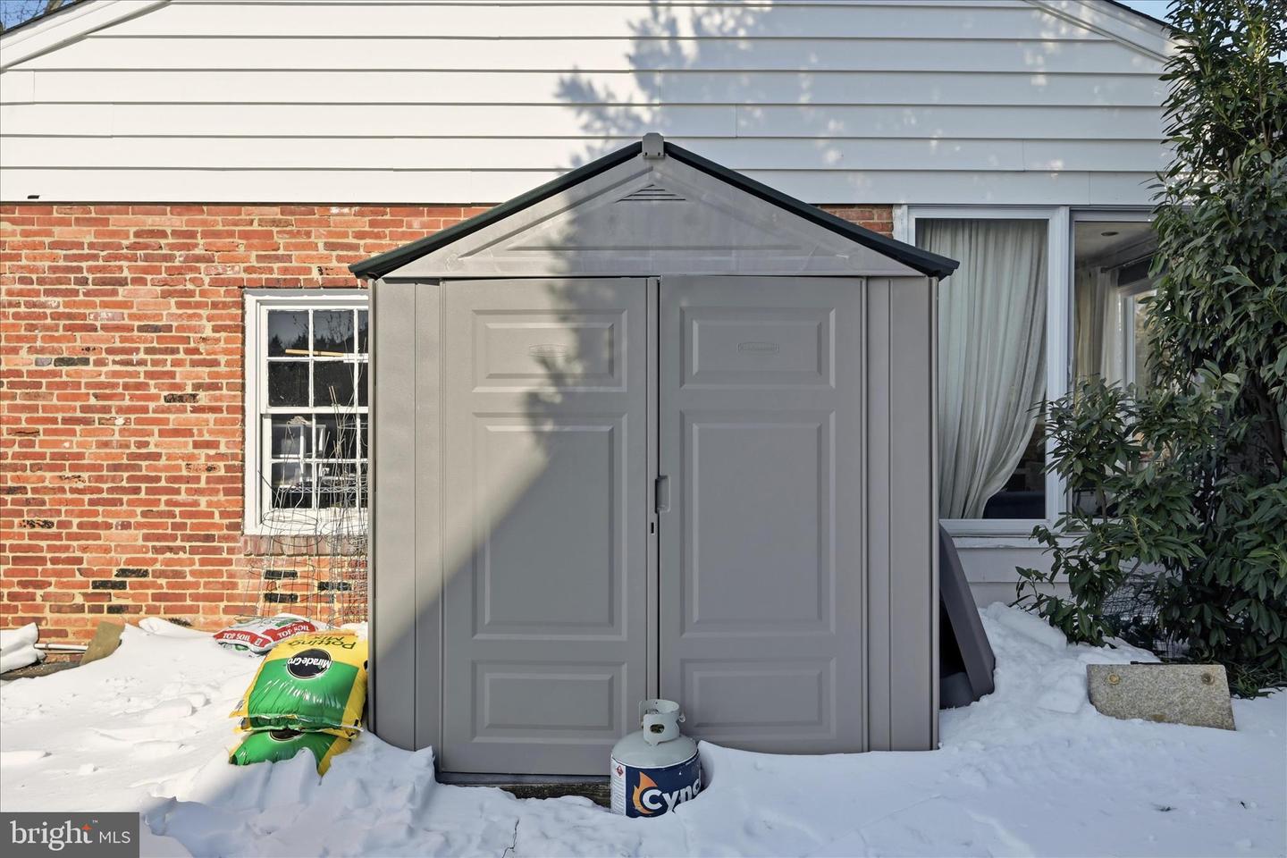 1201 ALLENDALE RD, MCLEAN, Virginia 22101, 5 Bedrooms Bedrooms, 8 Rooms Rooms,3 BathroomsBathrooms,Residential,For sale,1201 ALLENDALE RD,VAFX2286748 MLS # VAFX2286748