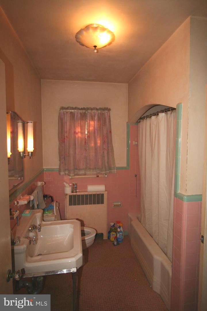 6510 16TH ST NW, WASHINGTON, District Of Columbia 20012, 4 Bedrooms Bedrooms, 15 Rooms Rooms,3 BathroomsBathrooms,Residential,For sale,6510 16TH ST NW,DCDC2242340 MLS # DCDC2242340