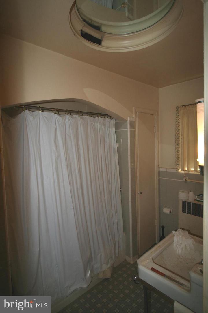 6510 16TH ST NW, WASHINGTON, District Of Columbia 20012, 4 Bedrooms Bedrooms, 15 Rooms Rooms,3 BathroomsBathrooms,Residential,For sale,6510 16TH ST NW,DCDC2242340 MLS # DCDC2242340