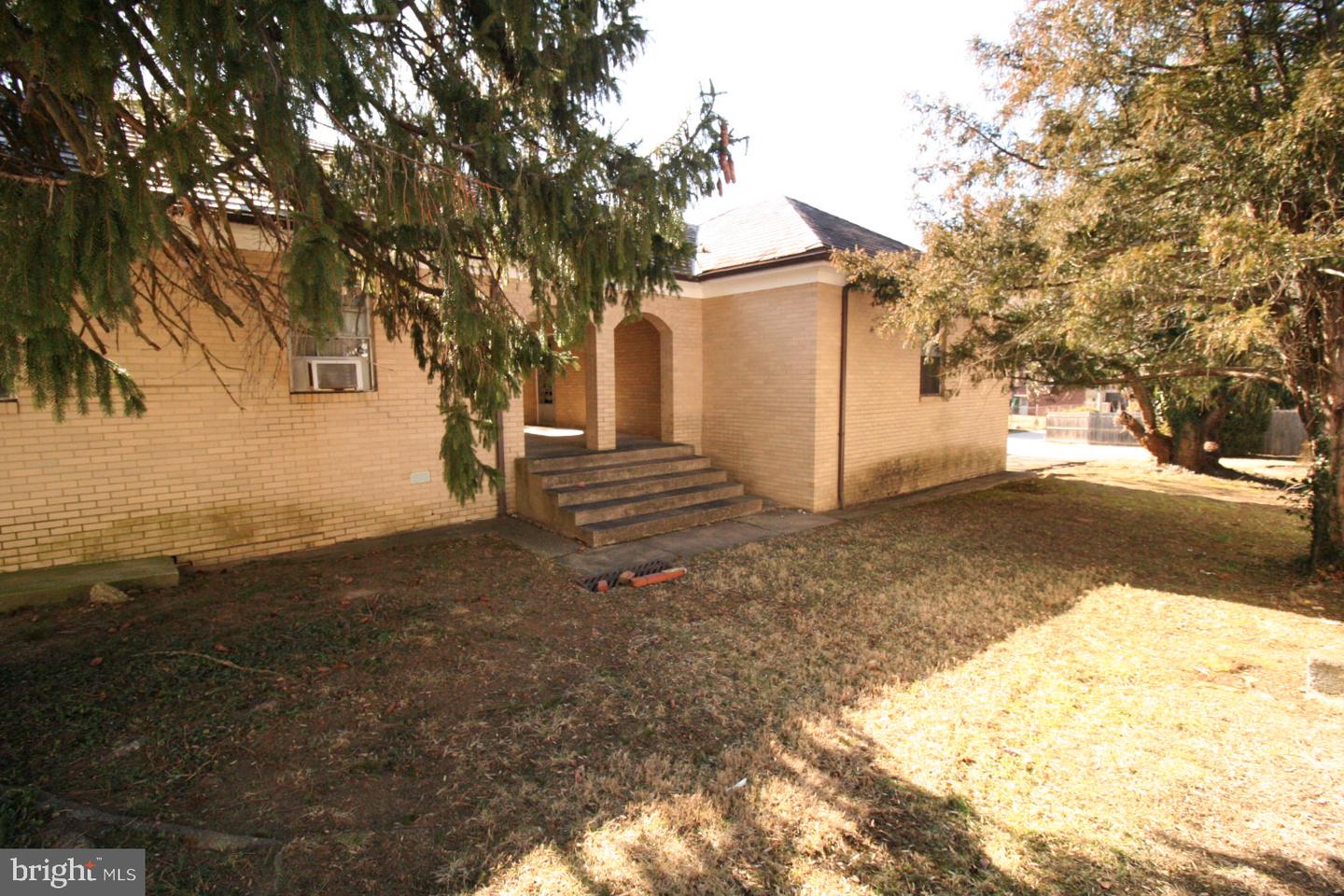 6510 16TH ST NW, WASHINGTON, District Of Columbia 20012, 4 Bedrooms Bedrooms, 15 Rooms Rooms,3 BathroomsBathrooms,Residential,For sale,6510 16TH ST NW,DCDC2242340 MLS # DCDC2242340