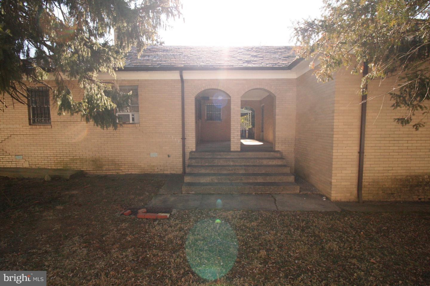 6510 16TH ST NW, WASHINGTON, District Of Columbia 20012, 4 Bedrooms Bedrooms, 15 Rooms Rooms,3 BathroomsBathrooms,Residential,For sale,6510 16TH ST NW,DCDC2242340 MLS # DCDC2242340