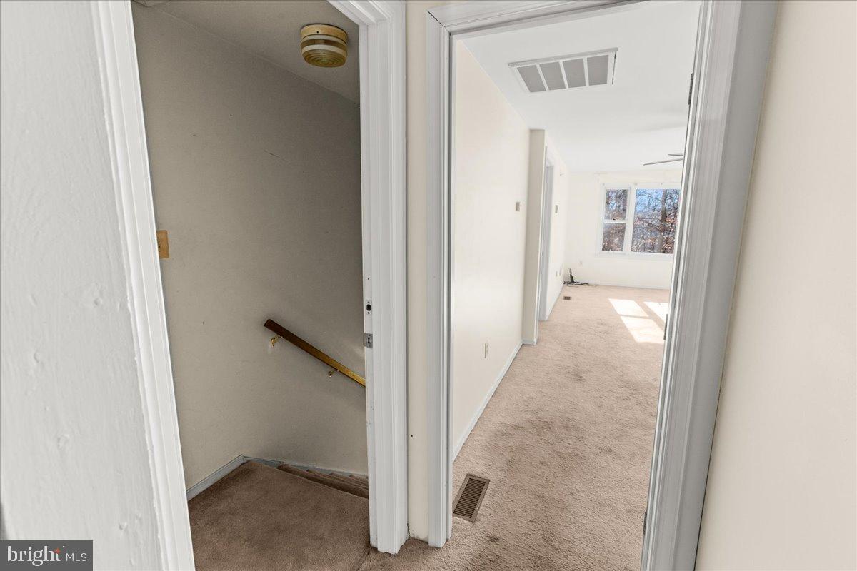 9442 BRENTSVILLE RD, MANASSAS, Virginia 20112, 3 Bedrooms Bedrooms, 12 Rooms Rooms,3 BathroomsBathrooms,Residential,For sale,9442 BRENTSVILLE RD,VAPW2110934 MLS # VAPW2110934