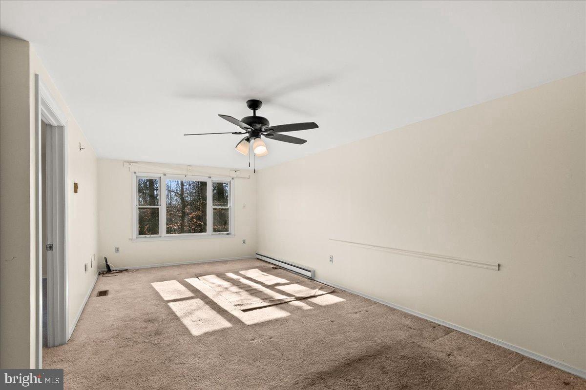 9442 BRENTSVILLE RD, MANASSAS, Virginia 20112, 3 Bedrooms Bedrooms, 12 Rooms Rooms,3 BathroomsBathrooms,Residential,For sale,9442 BRENTSVILLE RD,VAPW2110934 MLS # VAPW2110934