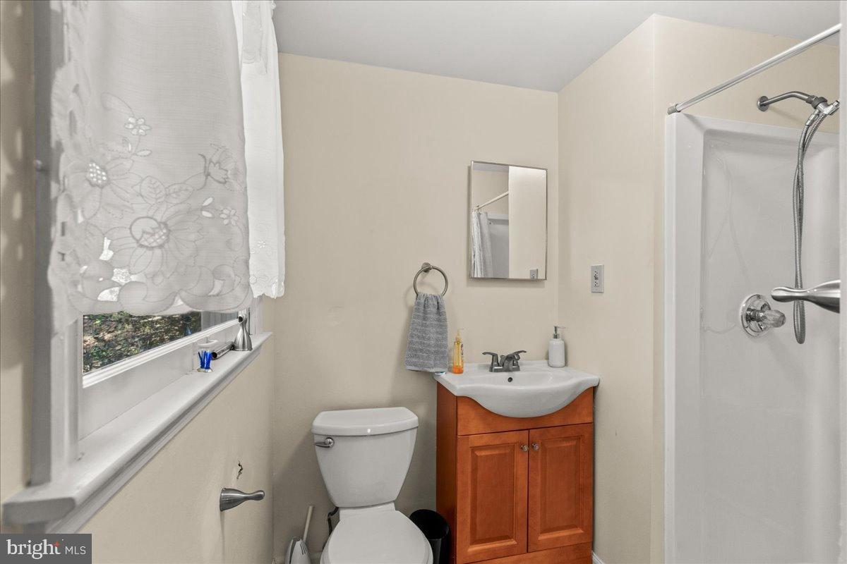 9442 BRENTSVILLE RD, MANASSAS, Virginia 20112, 3 Bedrooms Bedrooms, 12 Rooms Rooms,3 BathroomsBathrooms,Residential,For sale,9442 BRENTSVILLE RD,VAPW2110934 MLS # VAPW2110934