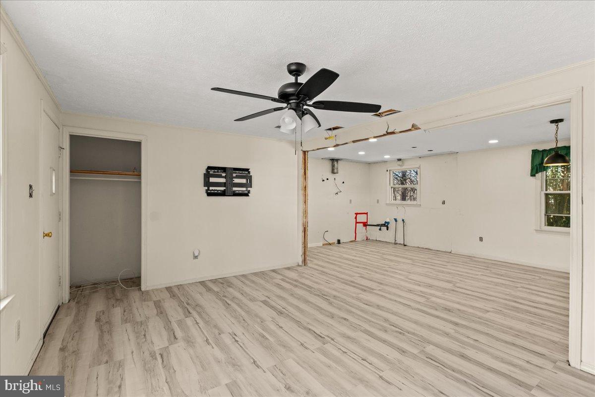 9442 BRENTSVILLE RD, MANASSAS, Virginia 20112, 3 Bedrooms Bedrooms, 12 Rooms Rooms,3 BathroomsBathrooms,Residential,For sale,9442 BRENTSVILLE RD,VAPW2110934 MLS # VAPW2110934