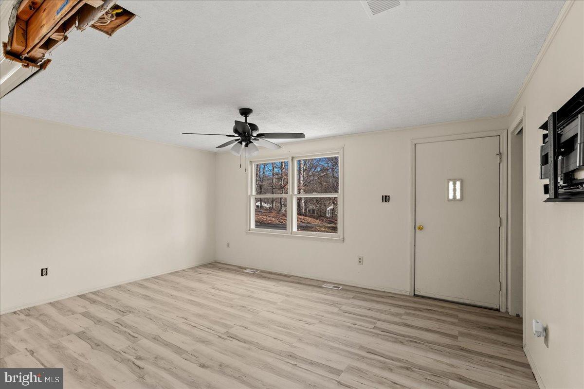 9442 BRENTSVILLE RD, MANASSAS, Virginia 20112, 3 Bedrooms Bedrooms, 12 Rooms Rooms,3 BathroomsBathrooms,Residential,For sale,9442 BRENTSVILLE RD,VAPW2110934 MLS # VAPW2110934