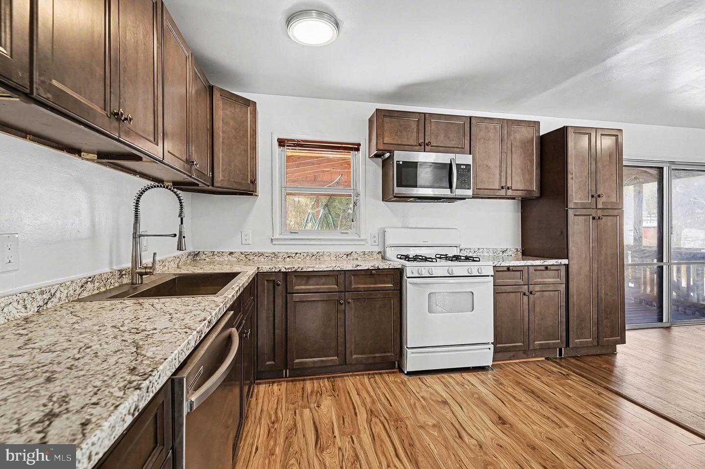 14656 DEXTER CT, WOODBRIDGE, Virginia 22193, 5 Bedrooms Bedrooms, ,4 BathroomsBathrooms,Residential,For sale,14656 DEXTER CT,VAPW2110942 MLS # VAPW2110942