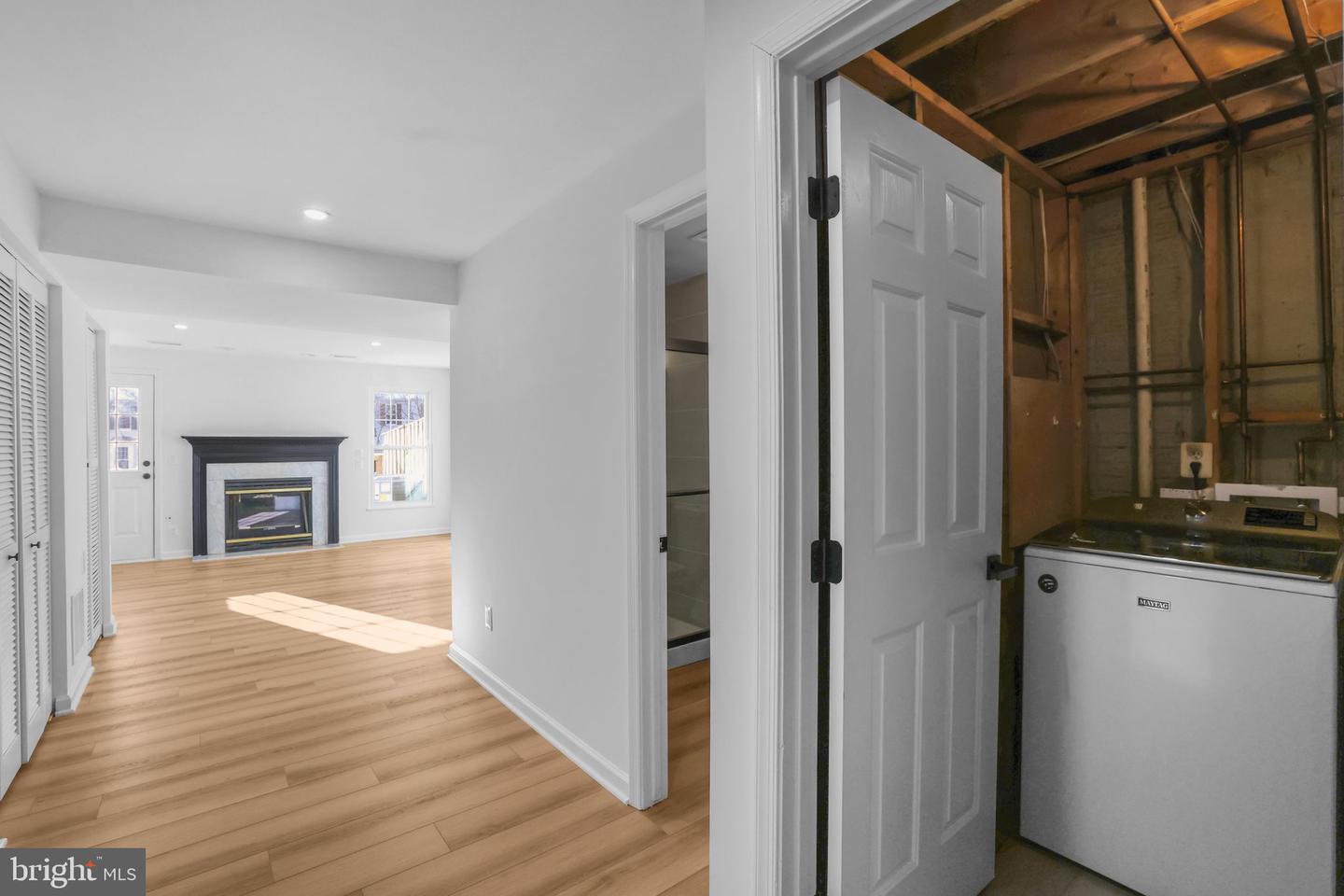 1742 TIGER LILY CIR, WOODBRIDGE, Virginia 22192, 2 Bedrooms Bedrooms, 5 Rooms Rooms,2 BathroomsBathrooms,Residential,For sale,1742 TIGER LILY CIR,VAPW2110980 MLS # VAPW2110980