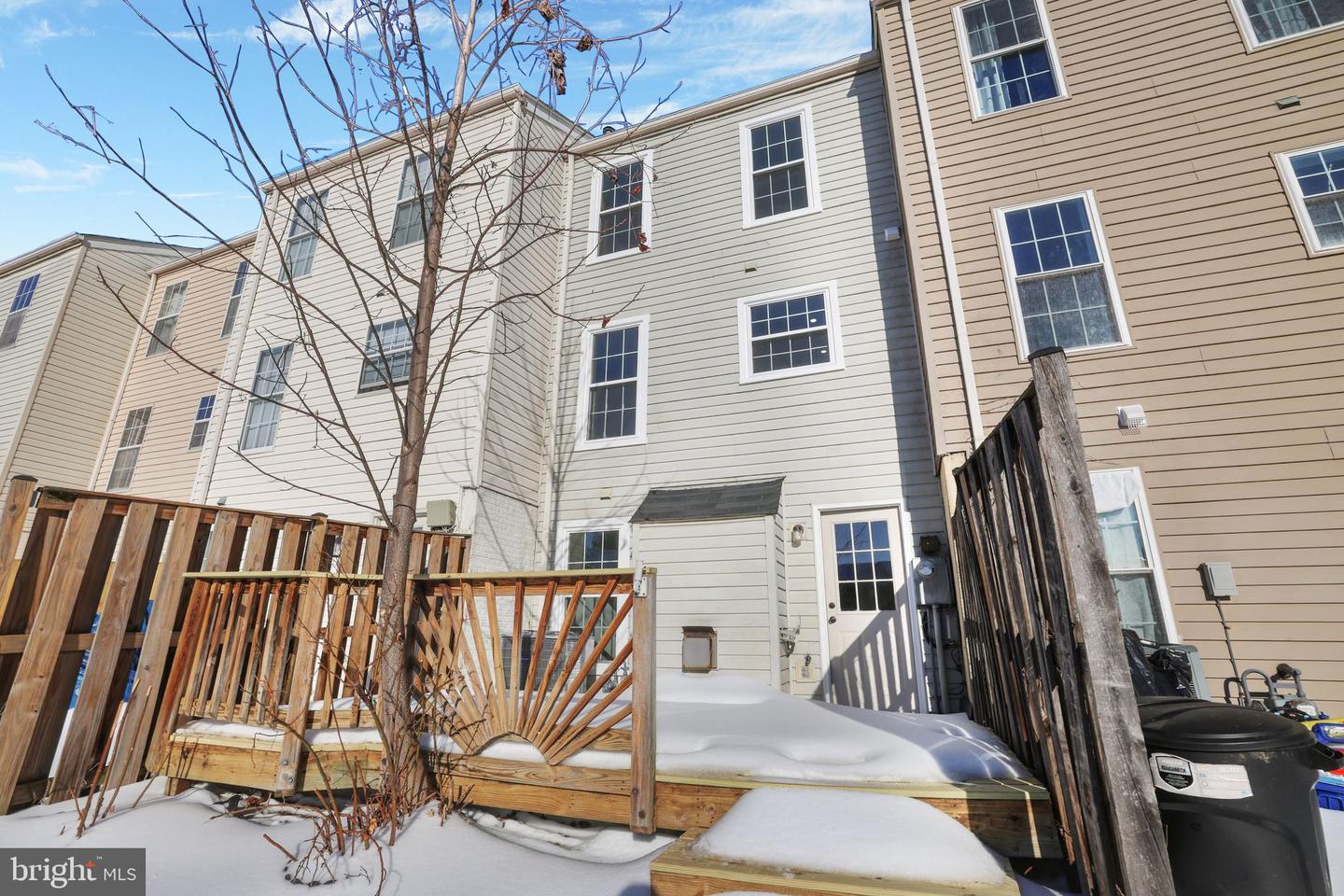 1742 TIGER LILY CIR, WOODBRIDGE, Virginia 22192, 2 Bedrooms Bedrooms, 5 Rooms Rooms,2 BathroomsBathrooms,Residential,For sale,1742 TIGER LILY CIR,VAPW2110980 MLS # VAPW2110980