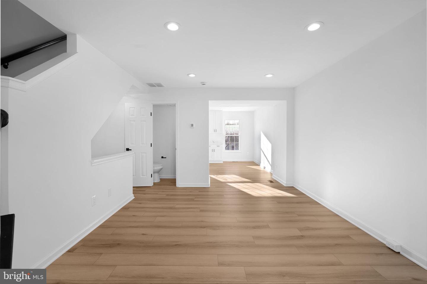 1742 TIGER LILY CIR, WOODBRIDGE, Virginia 22192, 2 Bedrooms Bedrooms, 5 Rooms Rooms,2 BathroomsBathrooms,Residential,For sale,1742 TIGER LILY CIR,VAPW2110980 MLS # VAPW2110980