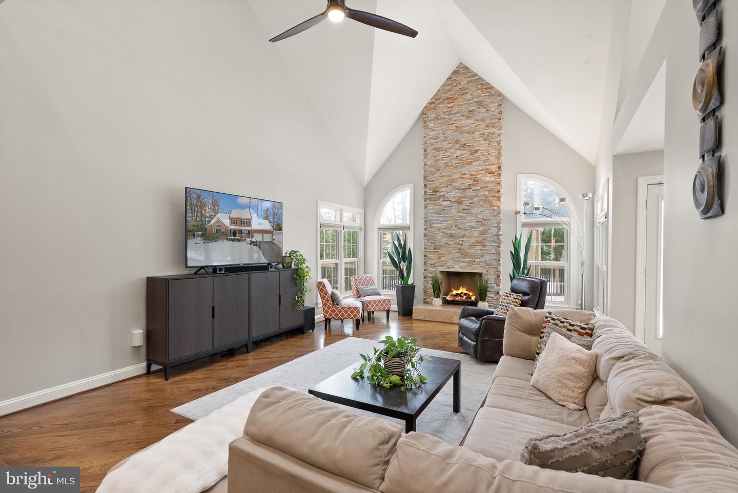 1134 ROUND PEBBLE LN, RESTON, Virginia 20194, 4 Bedrooms Bedrooms, ,4 BathroomsBathrooms,Residential,For sale,1134 ROUND PEBBLE LN,VAFX2286916 MLS # VAFX2286916