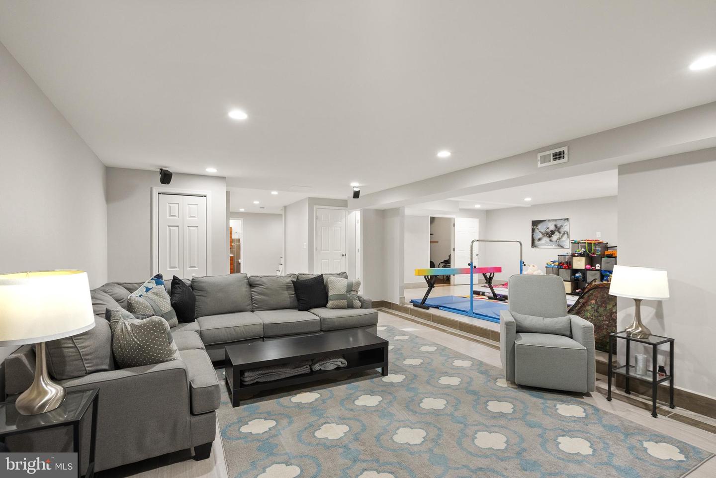 1134 ROUND PEBBLE LN, RESTON, Virginia 20194, 4 Bedrooms Bedrooms, ,4 BathroomsBathrooms,Residential,For sale,1134 ROUND PEBBLE LN,VAFX2286916 MLS # VAFX2286916