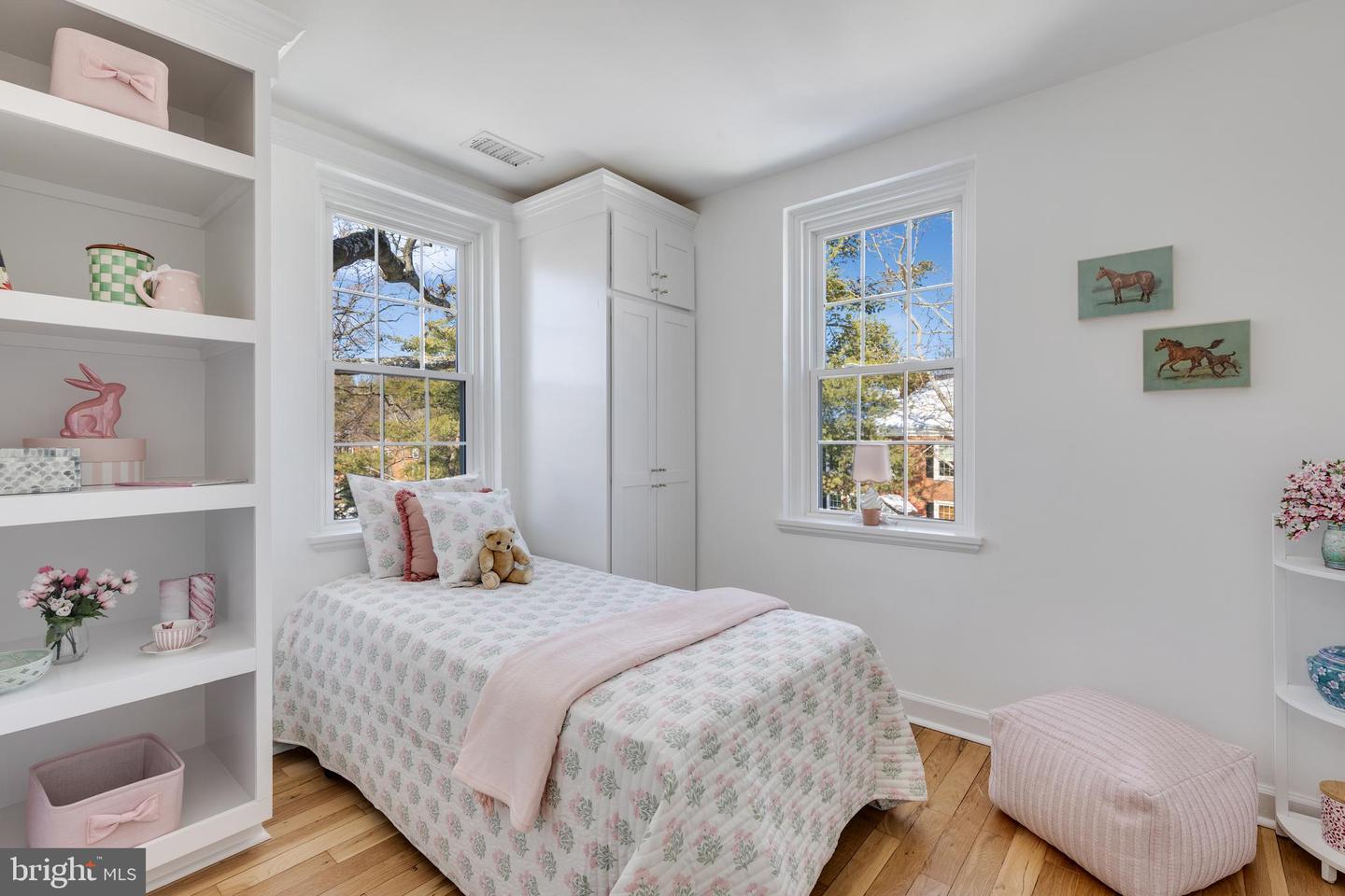 2935 S COLUMBUS ST, ARLINGTON, Virginia 22206, 3 Bedrooms Bedrooms, ,3 BathroomsBathrooms,Residential,For sale,2935 S COLUMBUS ST,VAAR2067982 MLS # VAAR2067982