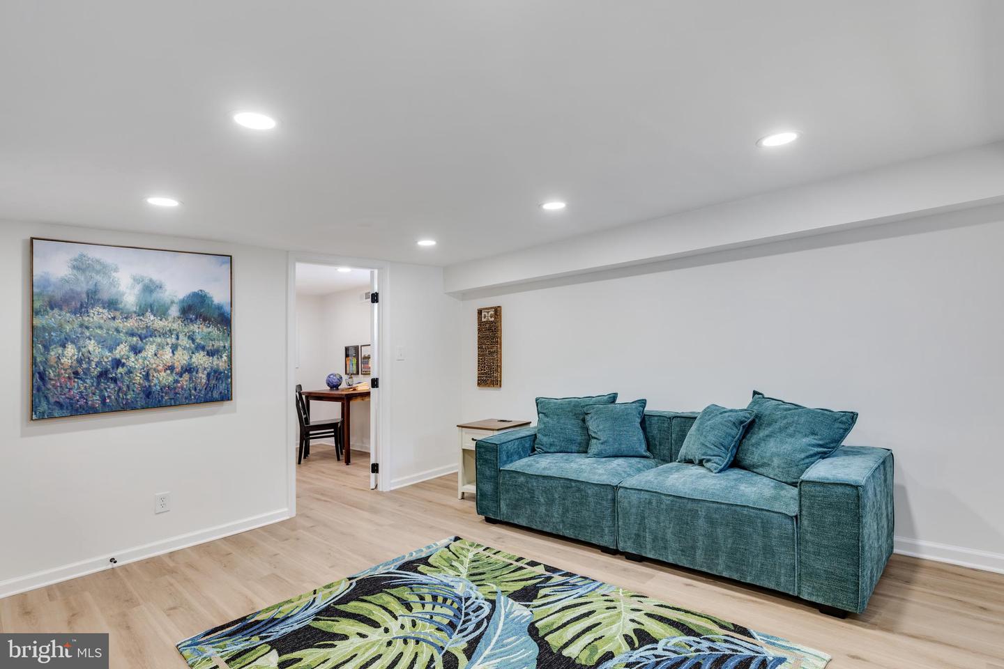 2935 S COLUMBUS ST, ARLINGTON, Virginia 22206, 3 Bedrooms Bedrooms, ,3 BathroomsBathrooms,Residential,For sale,2935 S COLUMBUS ST,VAAR2067982 MLS # VAAR2067982