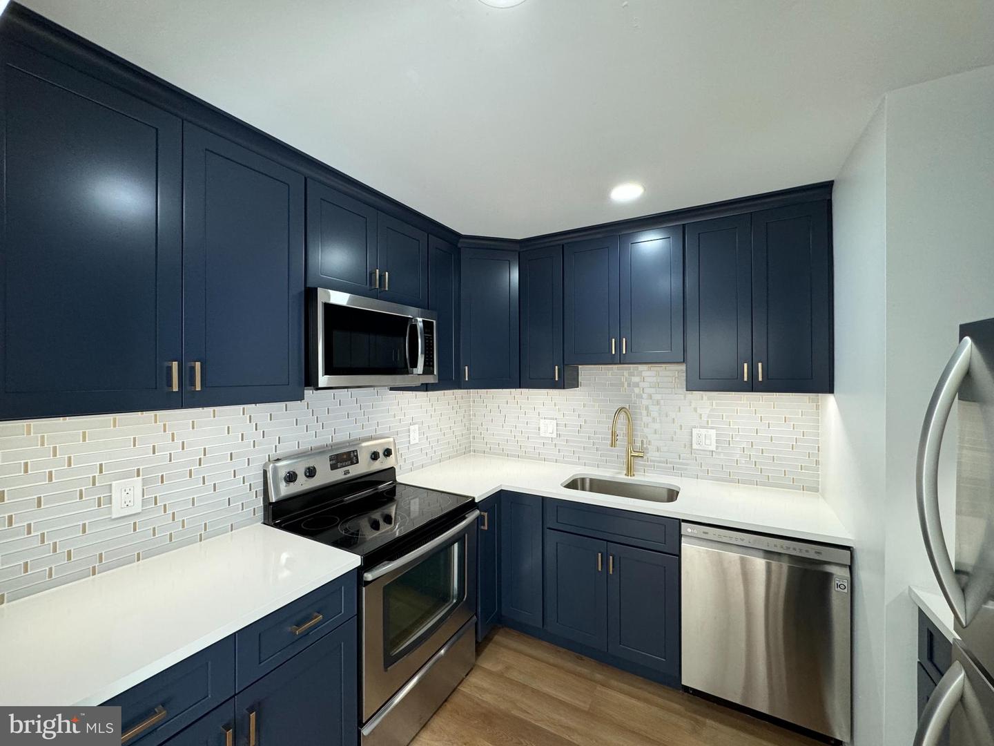 6135 EDSALL RD #N, ALEXANDRIA, Virginia 22304, 2 Bedrooms Bedrooms, 4 Rooms Rooms,1 BathroomBathrooms,Residential,For sale,6135 EDSALL RD #N,VAAX2053422 MLS # VAAX2053422