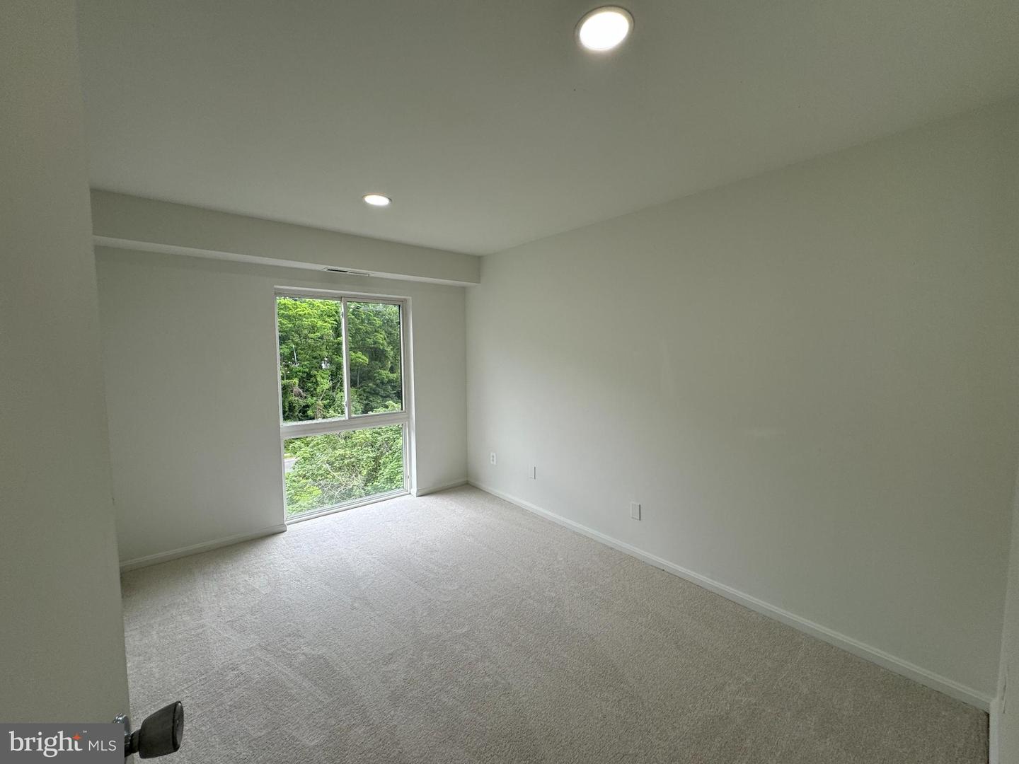 6135 EDSALL RD #N, ALEXANDRIA, Virginia 22304, 2 Bedrooms Bedrooms, 4 Rooms Rooms,1 BathroomBathrooms,Residential,For sale,6135 EDSALL RD #N,VAAX2053422 MLS # VAAX2053422