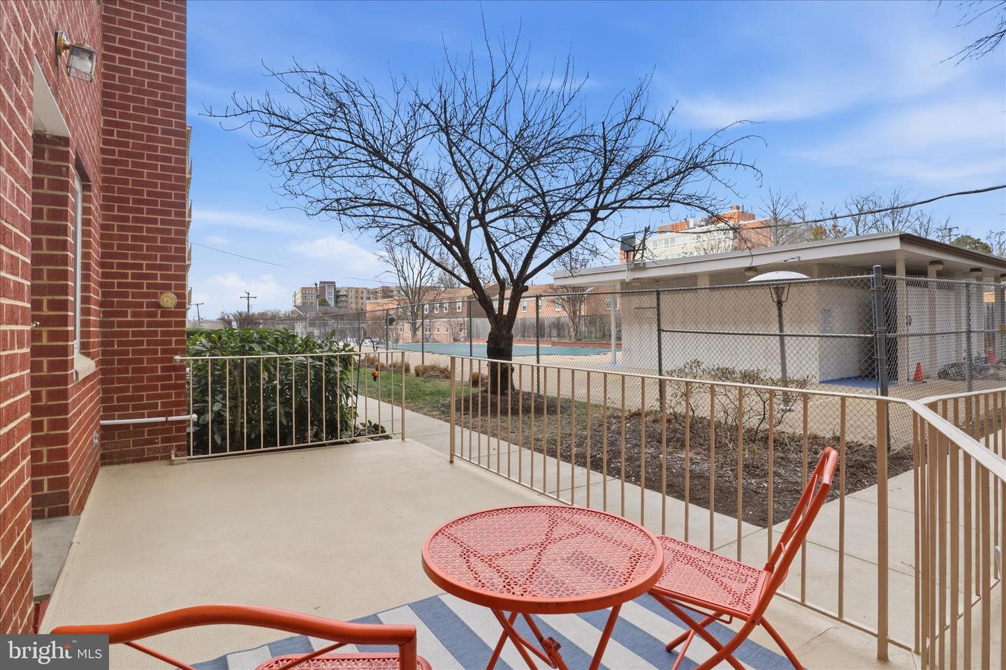 200 N MAPLE AVE #212, FALLS CHURCH, Virginia 22046, 2 Bedrooms Bedrooms, ,1 BathroomBathrooms,Residential,For sale,200 N MAPLE AVE #212,VAFA2003530 MLS # VAFA2003530