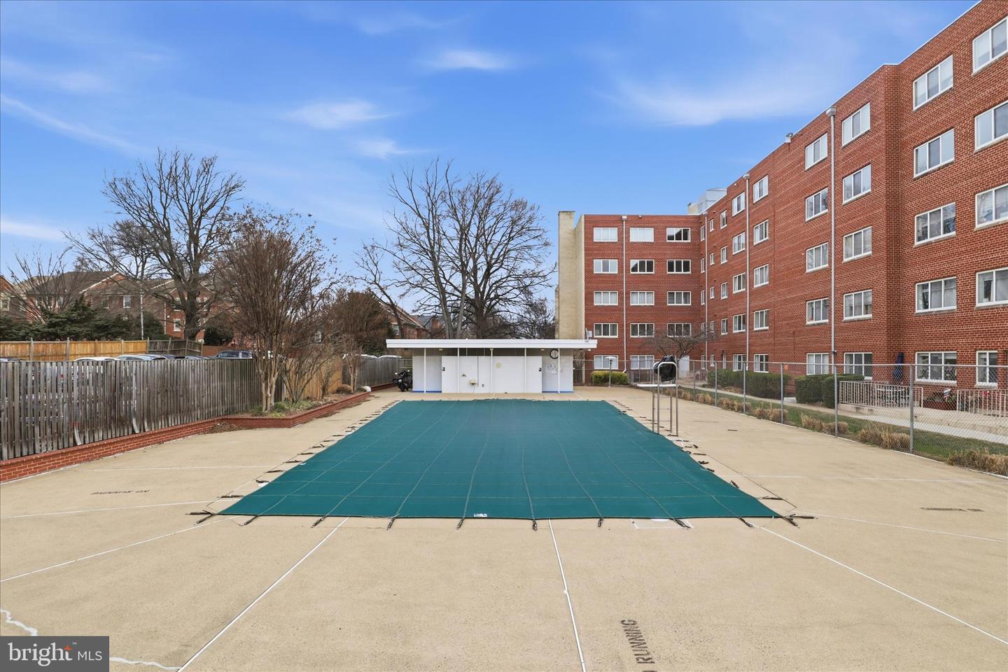 200 N MAPLE AVE #212, FALLS CHURCH, Virginia 22046, 2 Bedrooms Bedrooms, ,1 BathroomBathrooms,Residential,For sale,200 N MAPLE AVE #212,VAFA2003530 MLS # VAFA2003530