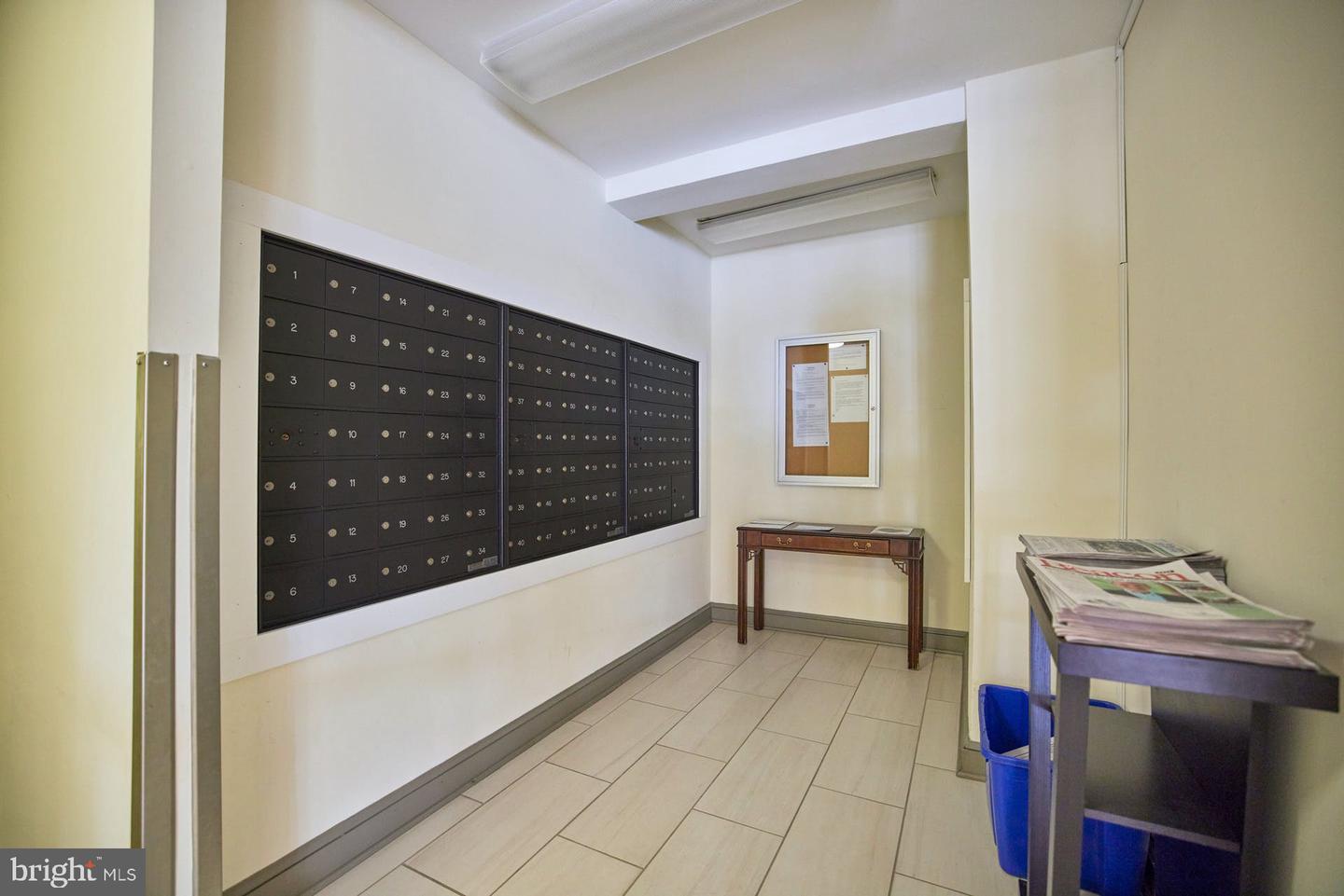 200 N MAPLE AVE #212, FALLS CHURCH, Virginia 22046, 2 Bedrooms Bedrooms, ,1 BathroomBathrooms,Residential,For sale,200 N MAPLE AVE #212,VAFA2003530 MLS # VAFA2003530