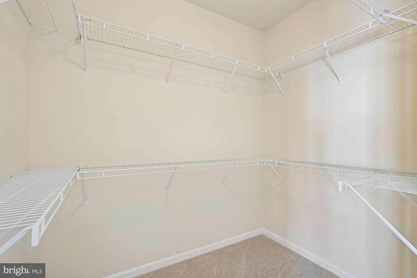 22982 FOX FIRE TER, BRAMBLETON, Virginia 20148, 3 Bedrooms Bedrooms, ,2 BathroomsBathrooms,Residential,For sale,22982 FOX FIRE TER,VALO2114402 MLS # VALO2114402