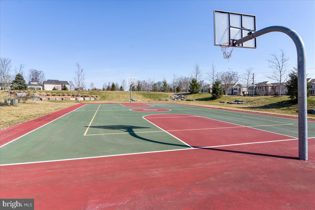 22982 FOX FIRE TER, BRAMBLETON, Virginia 20148, 3 Bedrooms Bedrooms, ,2 BathroomsBathrooms,Residential,For sale,22982 FOX FIRE TER,VALO2114402 MLS # VALO2114402