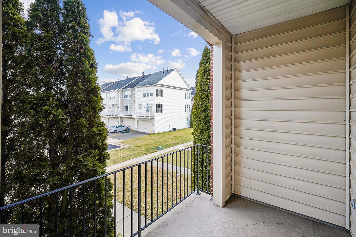 22982 FOX FIRE TER, BRAMBLETON, Virginia 20148, 3 Bedrooms Bedrooms, ,2 BathroomsBathrooms,Residential,For sale,22982 FOX FIRE TER,VALO2114402 MLS # VALO2114402