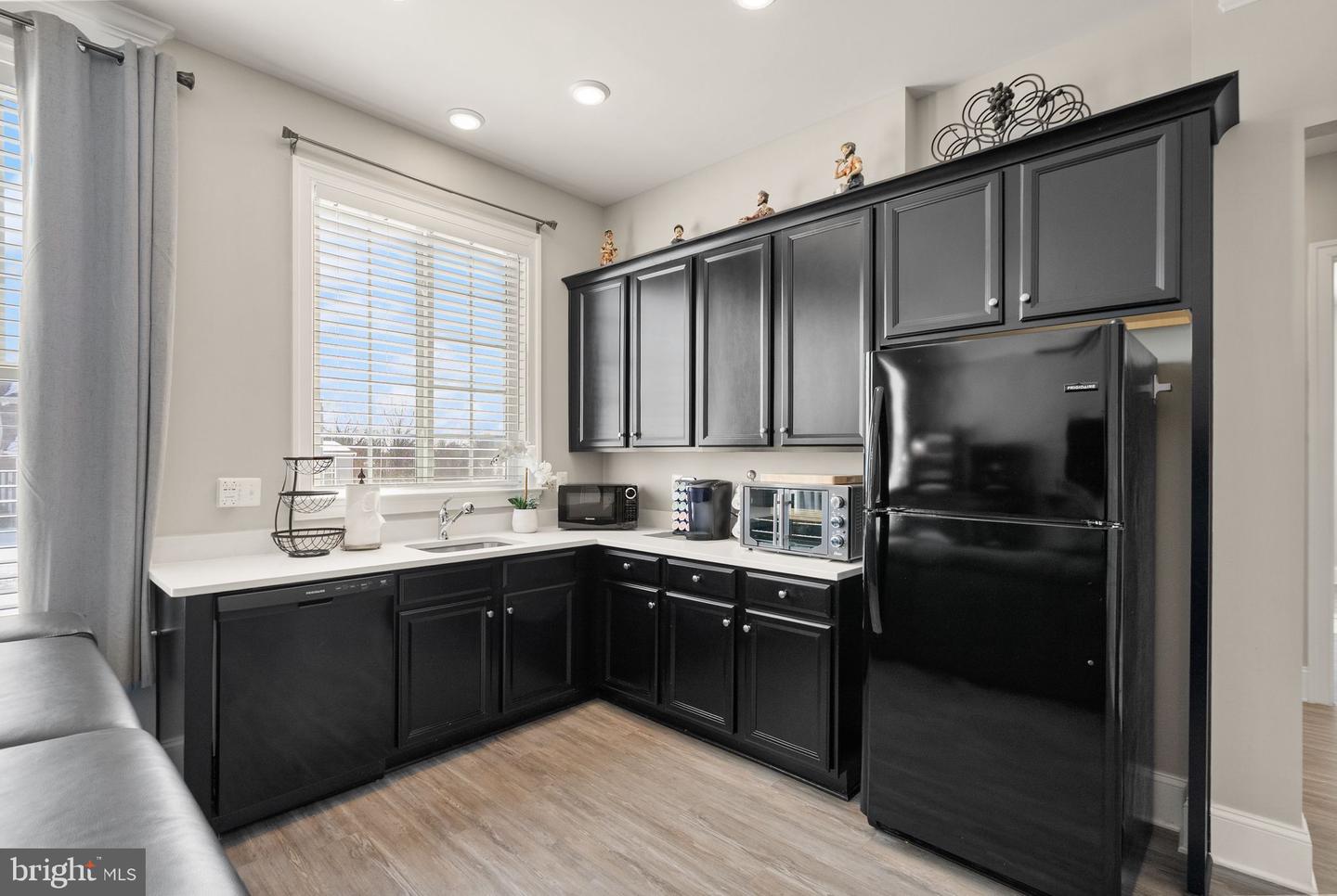 40779 YARROW GROVE PL, ALDIE, Virginia 20105, 5 Bedrooms Bedrooms, ,4 BathroomsBathrooms,Residential,For sale,40779 YARROW GROVE PL,VALO2114404 MLS # VALO2114404