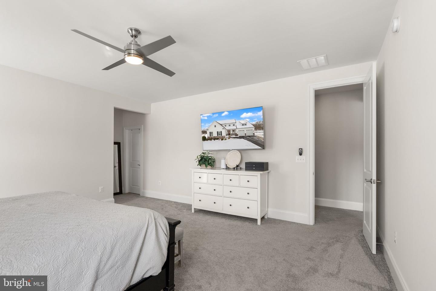 40779 YARROW GROVE PL, ALDIE, Virginia 20105, 5 Bedrooms Bedrooms, ,4 BathroomsBathrooms,Residential,For sale,40779 YARROW GROVE PL,VALO2114404 MLS # VALO2114404