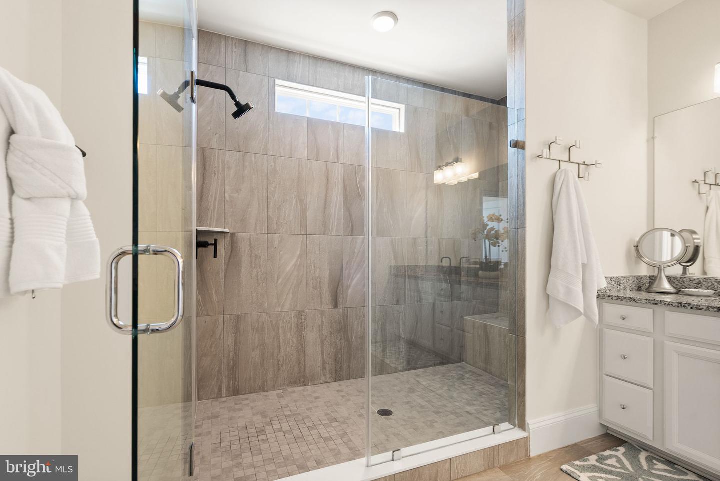 40779 YARROW GROVE PL, ALDIE, Virginia 20105, 5 Bedrooms Bedrooms, ,4 BathroomsBathrooms,Residential,For sale,40779 YARROW GROVE PL,VALO2114404 MLS # VALO2114404