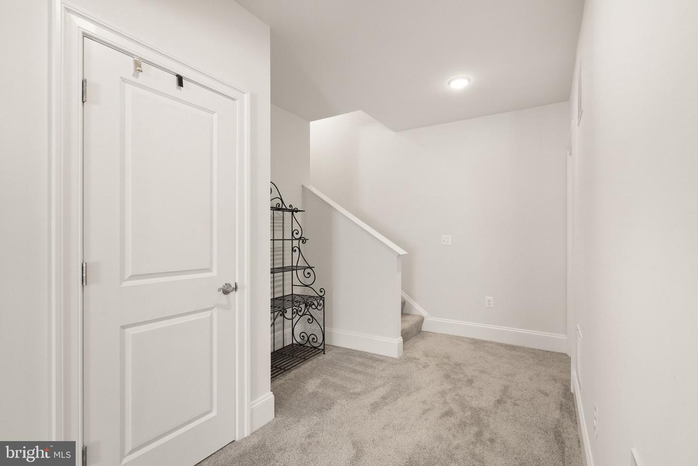 40779 YARROW GROVE PL, ALDIE, Virginia 20105, 5 Bedrooms Bedrooms, ,4 BathroomsBathrooms,Residential,For sale,40779 YARROW GROVE PL,VALO2114404 MLS # VALO2114404