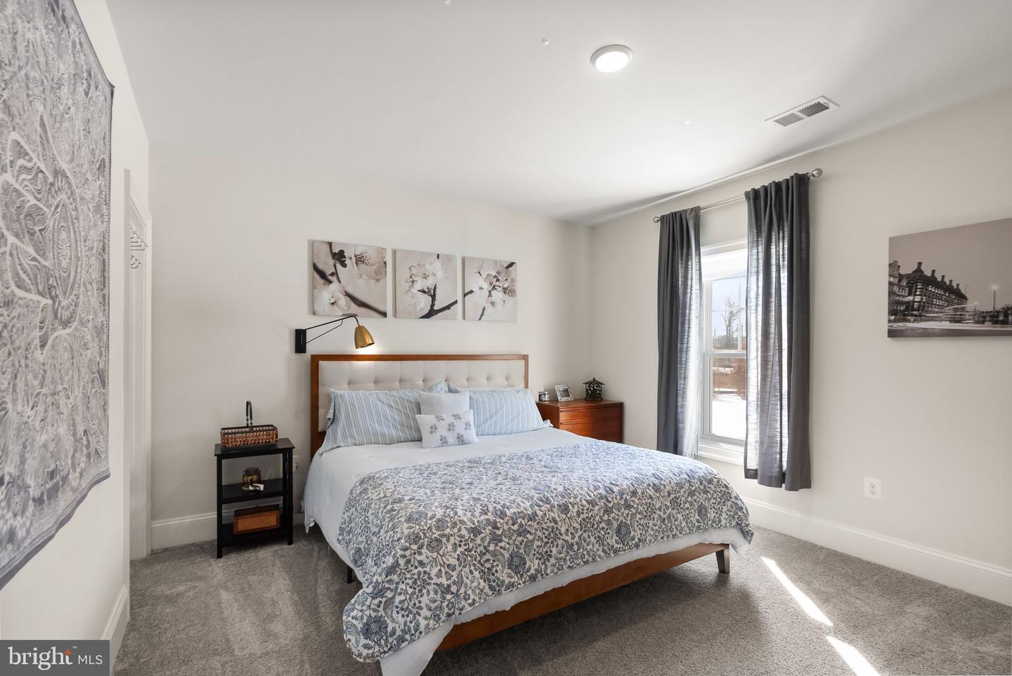 40779 YARROW GROVE PL, ALDIE, Virginia 20105, 5 Bedrooms Bedrooms, ,4 BathroomsBathrooms,Residential,For sale,40779 YARROW GROVE PL,VALO2114404 MLS # VALO2114404