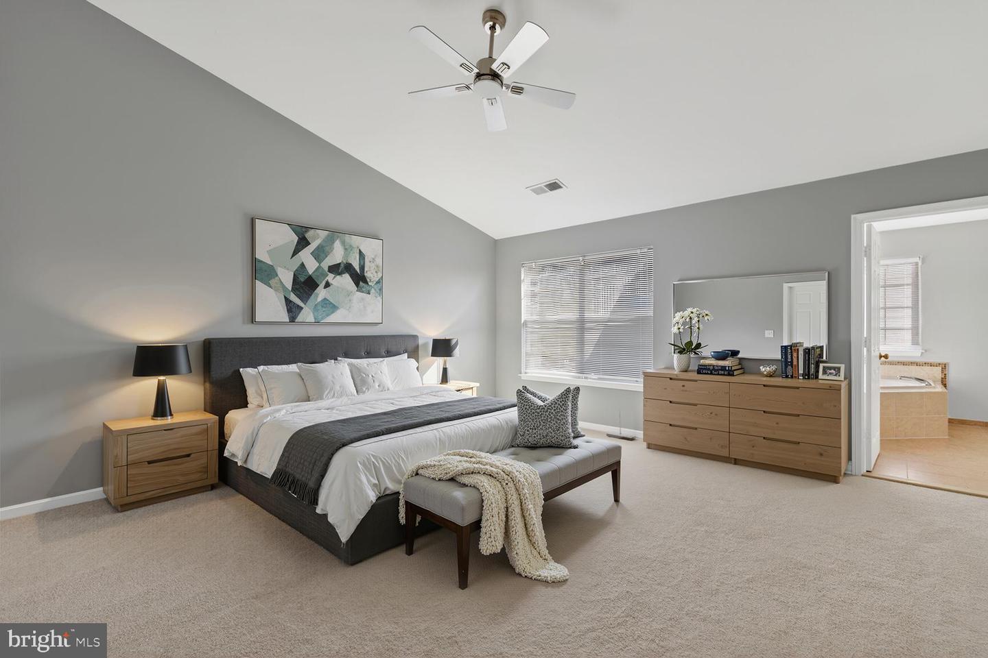 6635 CREEK POINT WAY, ALEXANDRIA, Virginia 22315, 3 Bedrooms Bedrooms, ,3 BathroomsBathrooms,Residential,For sale,6635 CREEK POINT WAY,VAFX2287026 MLS # VAFX2287026