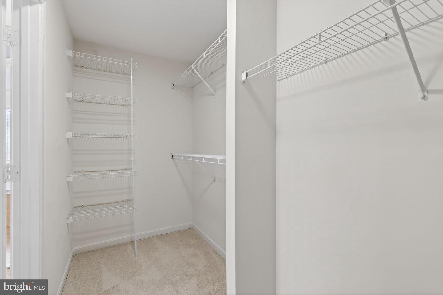 6635 CREEK POINT WAY, ALEXANDRIA, Virginia 22315, 3 Bedrooms Bedrooms, ,3 BathroomsBathrooms,Residential,For sale,6635 CREEK POINT WAY,VAFX2287026 MLS # VAFX2287026