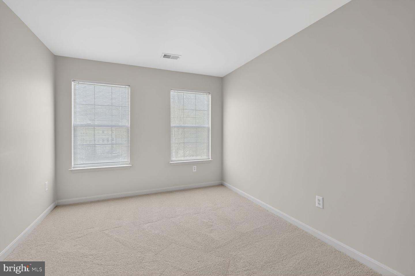 6635 CREEK POINT WAY, ALEXANDRIA, Virginia 22315, 3 Bedrooms Bedrooms, ,3 BathroomsBathrooms,Residential,For sale,6635 CREEK POINT WAY,VAFX2287026 MLS # VAFX2287026