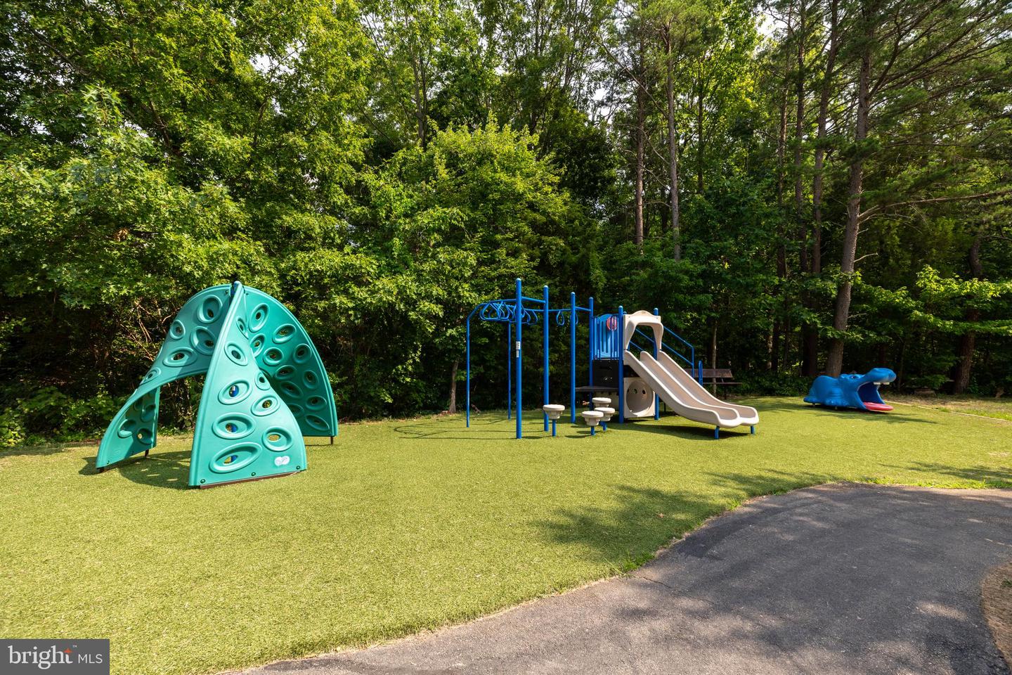 6635 CREEK POINT WAY, ALEXANDRIA, Virginia 22315, 3 Bedrooms Bedrooms, ,3 BathroomsBathrooms,Residential,For sale,6635 CREEK POINT WAY,VAFX2287026 MLS # VAFX2287026