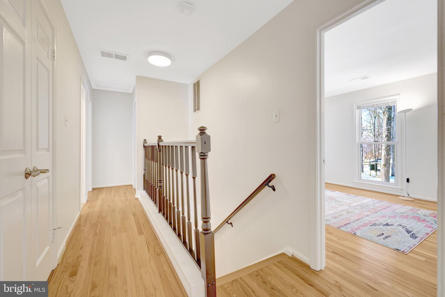 12111 HOLLY KNOLL CIR, GREAT FALLS, Virginia 22066, 4 Bedrooms Bedrooms, ,3 BathroomsBathrooms,Residential,For sale,12111 HOLLY KNOLL CIR,VAFX2287090 MLS # VAFX2287090