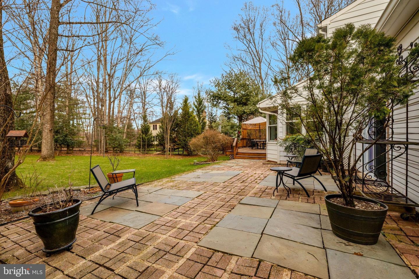 12111 HOLLY KNOLL CIR, GREAT FALLS, Virginia 22066, 4 Bedrooms Bedrooms, ,3 BathroomsBathrooms,Residential,For sale,12111 HOLLY KNOLL CIR,VAFX2287090 MLS # VAFX2287090