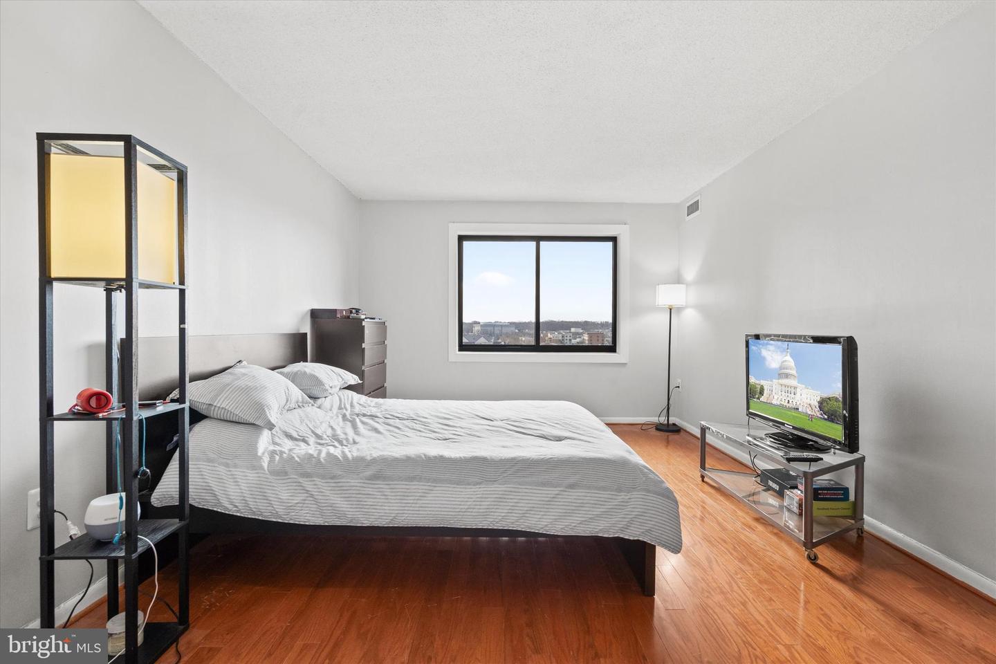 200 N PICKETT ST #1013, ALEXANDRIA, Virginia 22304, 2 Bedrooms Bedrooms, ,2 BathroomsBathrooms,Residential,For sale,200 N PICKETT ST #1013,VAAX2053446 MLS # VAAX2053446