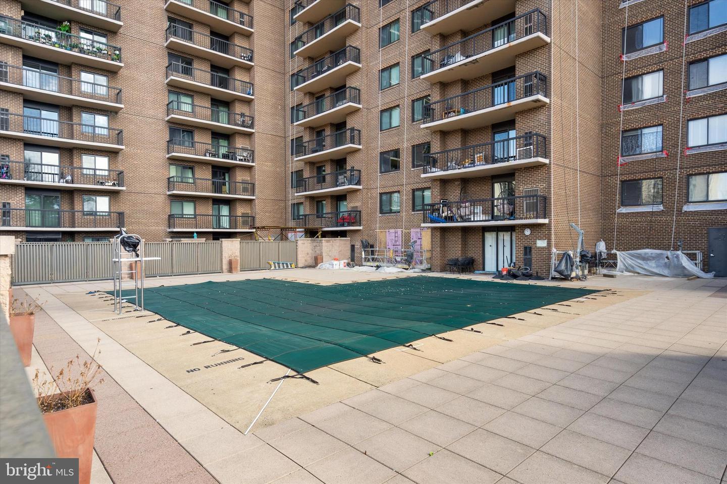 200 N PICKETT ST #1013, ALEXANDRIA, Virginia 22304, 2 Bedrooms Bedrooms, ,2 BathroomsBathrooms,Residential,For sale,200 N PICKETT ST #1013,VAAX2053446 MLS # VAAX2053446