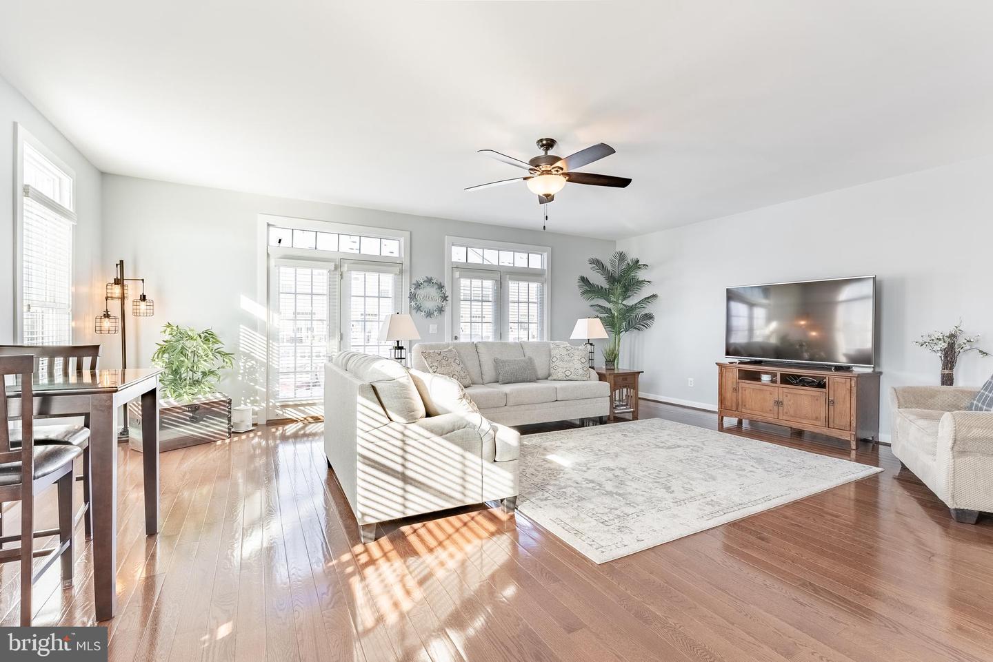 7921 CULLODEN CREST LN, GAINESVILLE, Virginia 20155, 3 Bedrooms Bedrooms, ,3 BathroomsBathrooms,Residential,For sale,7921 CULLODEN CREST LN,VAPW2111094 MLS # VAPW2111094