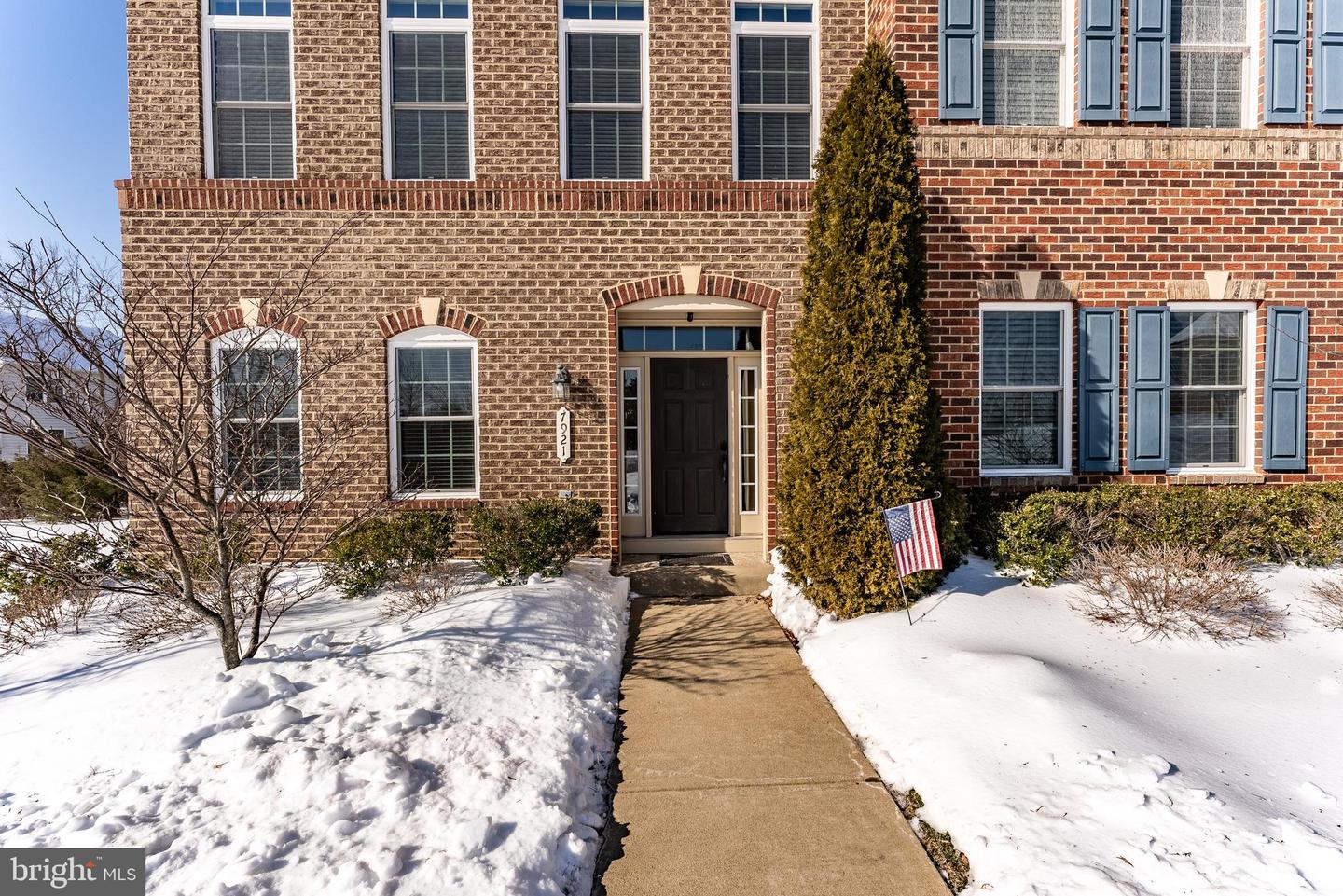 7921 CULLODEN CREST LN, GAINESVILLE, Virginia 20155, 3 Bedrooms Bedrooms, ,3 BathroomsBathrooms,Residential,For sale,7921 CULLODEN CREST LN,VAPW2111094 MLS # VAPW2111094