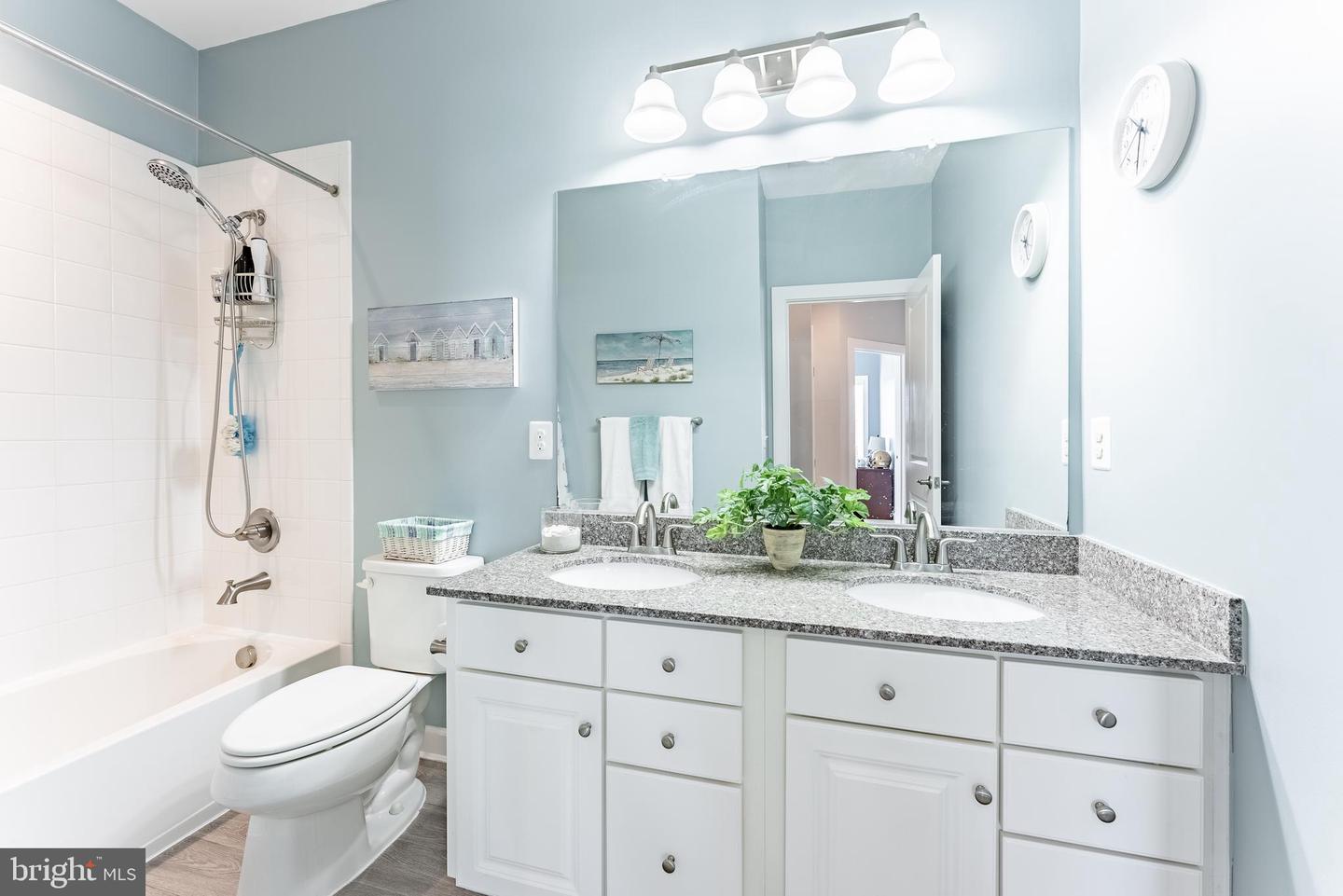 7921 CULLODEN CREST LN, GAINESVILLE, Virginia 20155, 3 Bedrooms Bedrooms, ,3 BathroomsBathrooms,Residential,For sale,7921 CULLODEN CREST LN,VAPW2111094 MLS # VAPW2111094